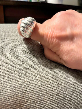 Ridged Band Ring in Silver Like New